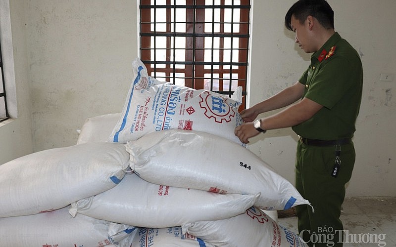 Nghệ An: Thu giữ 1,3 tấn đường cát lậu trên địa bàn huyện Đô Lương